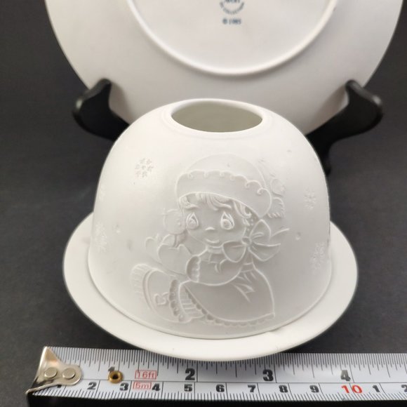 Set of Bisque Porcelain Snowy Christmas Children Decorations - Picture 7 of 8